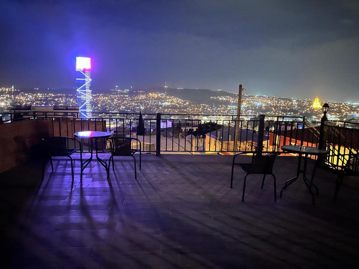 9 Borbalo Street Apartment With Terrace Tbilisi Zewnętrze zdjęcie