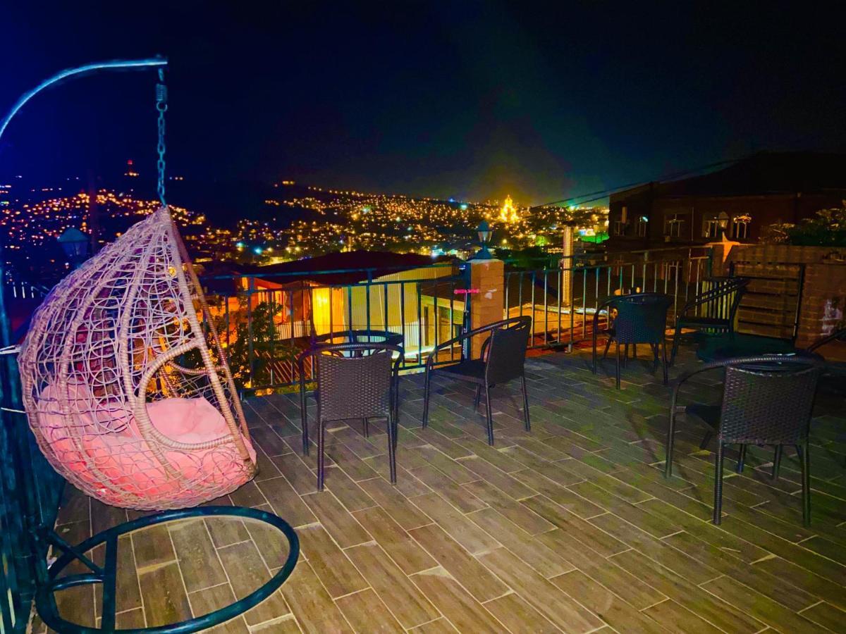 9 Borbalo Street Apartment With Terrace Tbilisi Zewnętrze zdjęcie